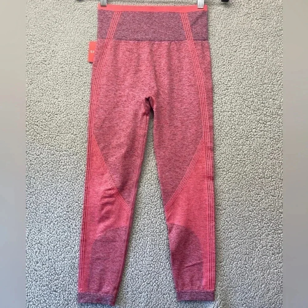 SEAMLESS SCULPTING LEGGINGS BY SPANX SIZE LARGE SPACEDYE CORAL PUNCH NWT